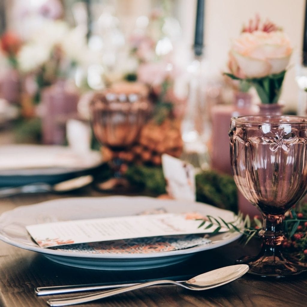allestimento tavolo per matrimonio