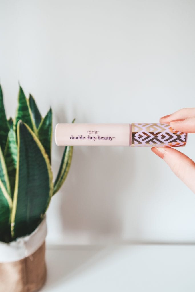 Shape Tape Ultra Creamy Concealer recensione correttore Tarte