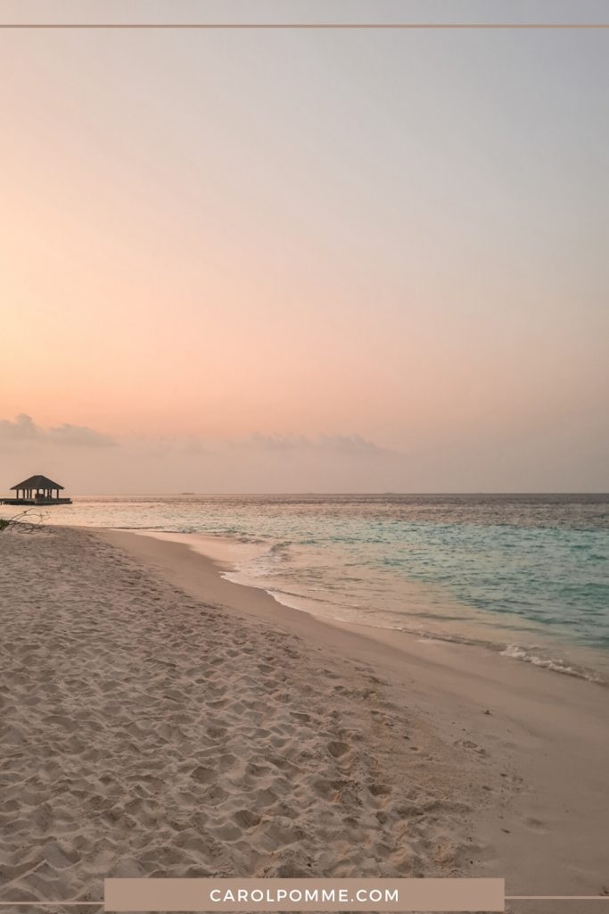 spiaggia maldive tramonto