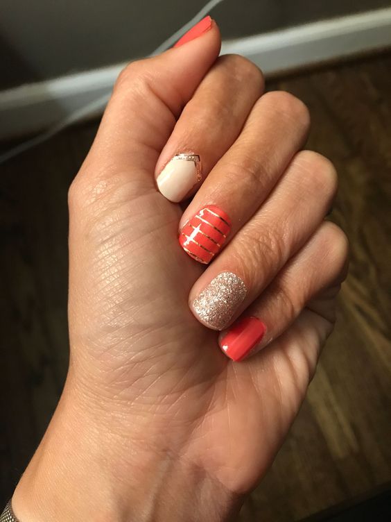 unghie corallo glitter