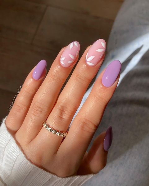 unghie lilla fiori