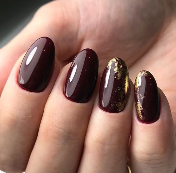 manicure oro burgundy