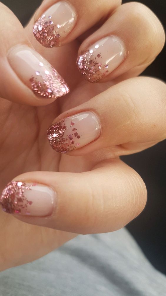 unghie glitter rosa