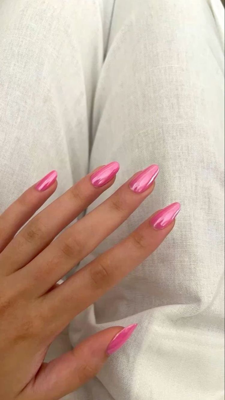 unghie rosa barbie